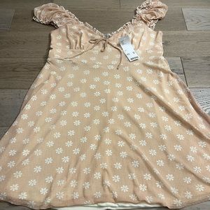 NWT Tan & Floral Urban Outfitters Lined Baby Doll Scoop Neck Dress, Lg